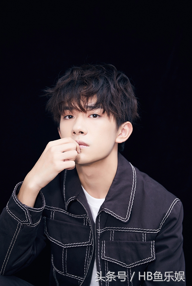 易烊千玺2周年个人舞蹈完整,易烊千玺开场秀节目视频