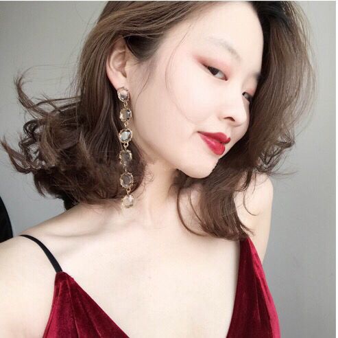 好看的皮囊千篇一律，有趣的耳环万里挑一！耳环选的好你脸最小！