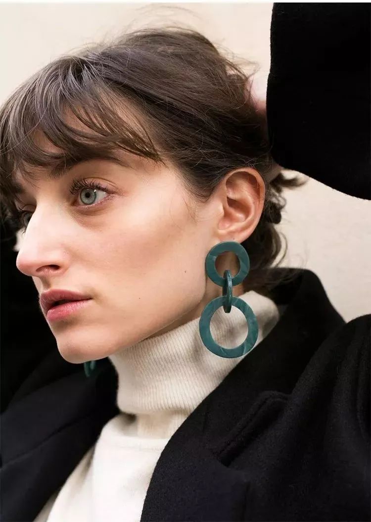 好看的皮囊千篇一律，有趣的耳环万里挑一！耳环选的好你脸最小！