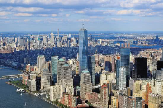 中国人去美国旅游后感受,机场免税店卷烟