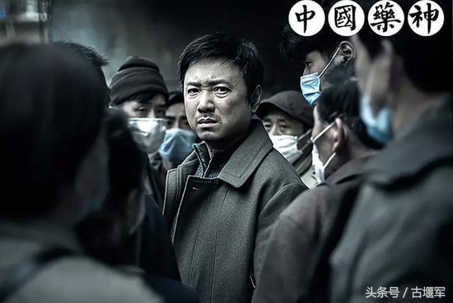 《我不是药神》原型陆勇网店被挤爆，网友一次买10万双支持