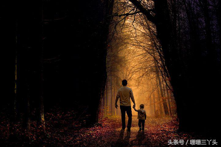 牵手旅行照片怎么拍,出门旅游情侣照怎么拍好看