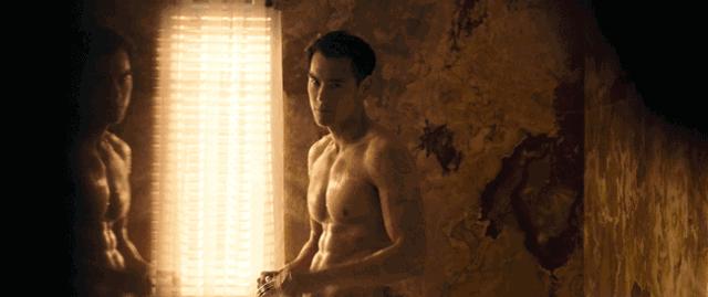 看完《邪不压正》,美臀杀,我只服“许晴趴”!