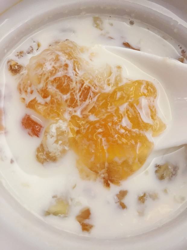 这么吃胜过做50张面膜,平价又好用的食物面膜