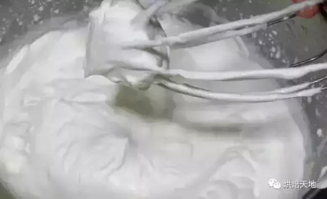 蛋糕抹面不垂直的技巧,蛋糕抹面粗糙怎么挽救