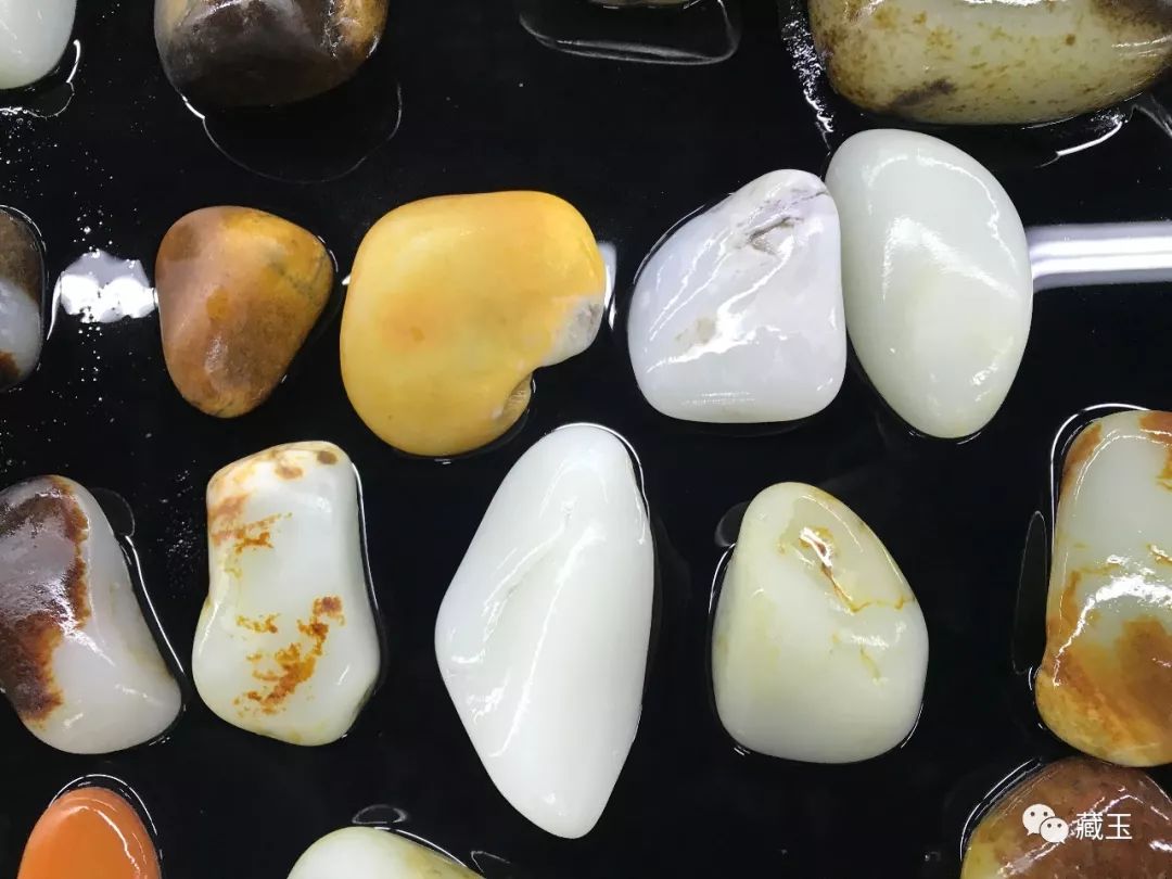 为什么有的和田白玉那么便宜,直播卖和田玉的为啥那么便宜