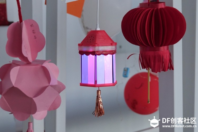 小灯笼手工制作里面可以发光,怎么做简易小灯笼会发光