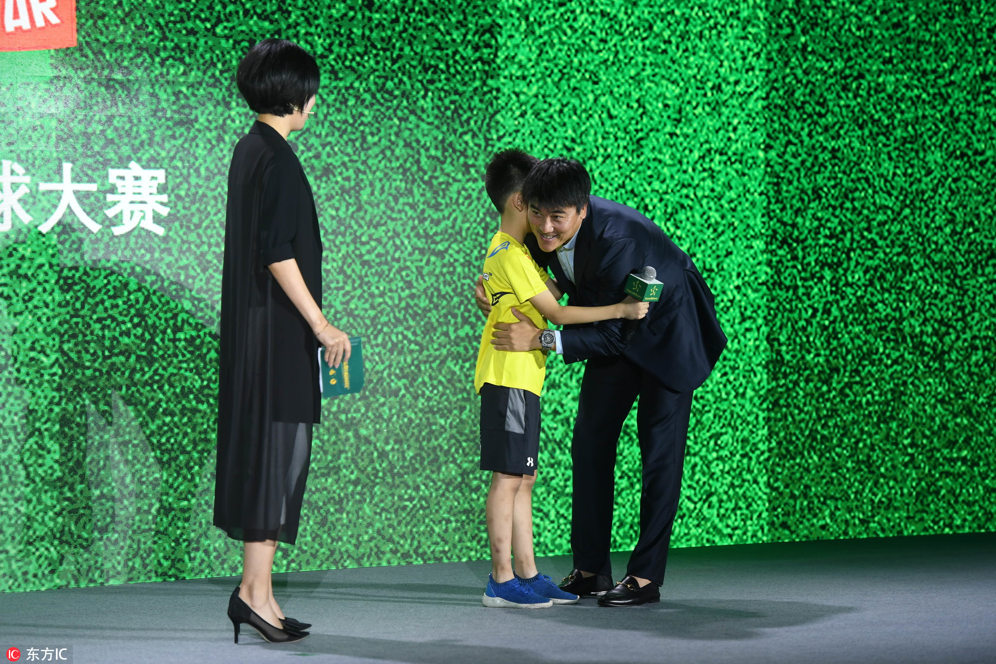 奥古斯托任意球山东鲁能,世界任意球大赛卡洛斯