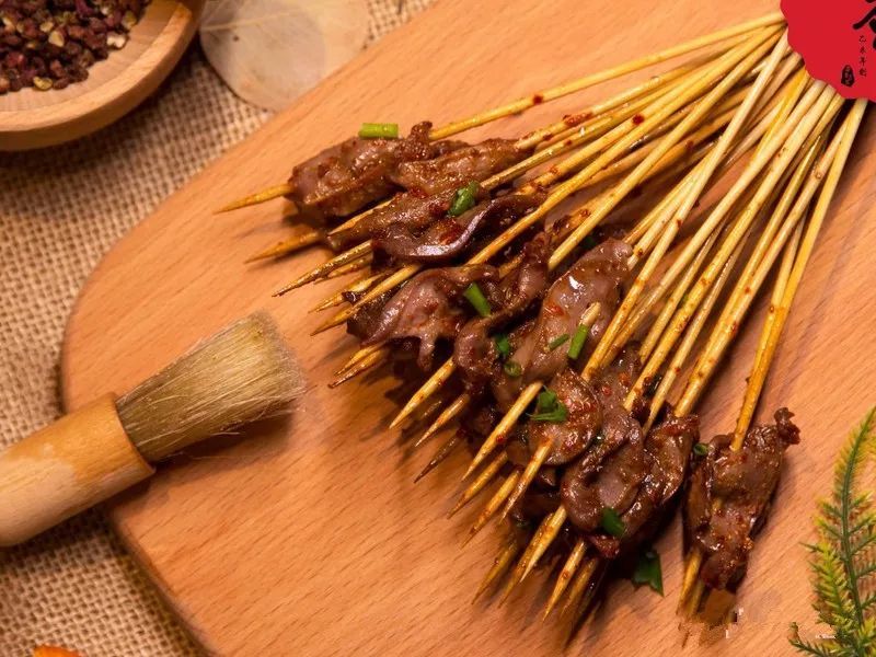 最新长沙美食推荐必吃,长沙美食攻略本地人带你吃遍全城