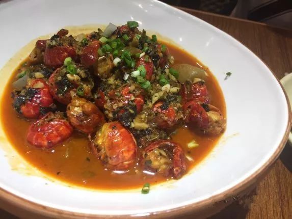 最新长沙美食推荐必吃,长沙美食攻略本地人带你吃遍全城