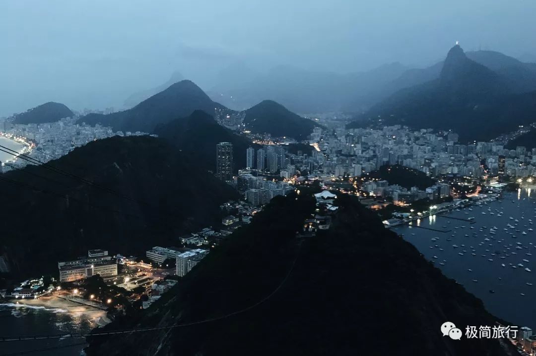 里约热内卢|穿上丁字裤才去海滩,跟着地头蛇才能进贫民窟