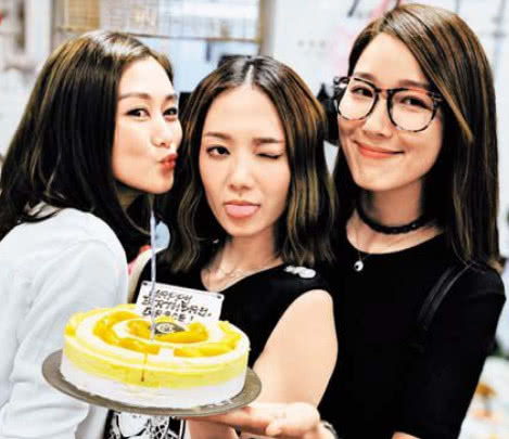 王祖蓝吃饭的节目,王祖蓝李亚男深夜撒糖