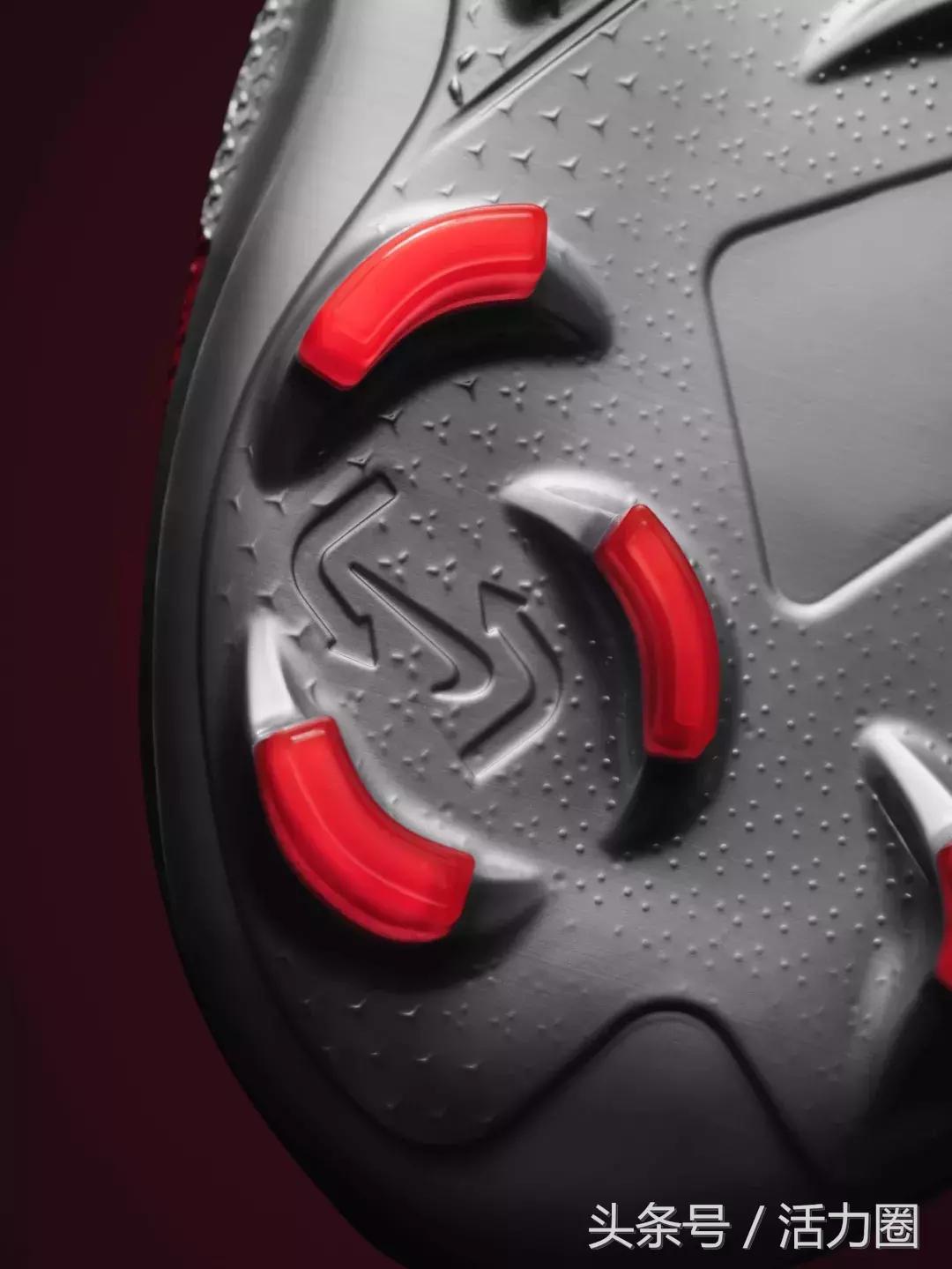 耐克暗煞碎钉足球鞋适合哪种脚型,耐克暗煞足球鞋评测