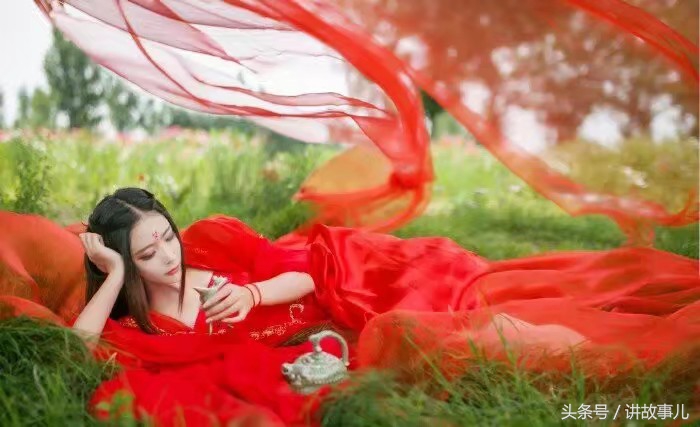 鍝璇楁棤鍏抽鏈堝嵈鏈夊叧浣犳垜,鍝璇楁湁鍏抽鏈堝嵈鏃犲叧浣犳垜