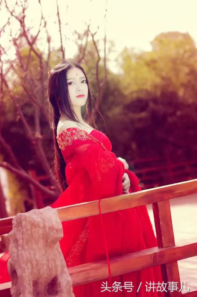 鍝璇楁棤鍏抽鏈堝嵈鏈夊叧浣犳垜,鍝璇楁湁鍏抽鏈堝嵈鏃犲叧浣犳垜