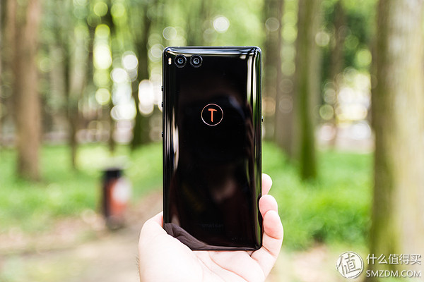 坚果r1现在是否还值得购买,坚果r1现在值得入手嘛