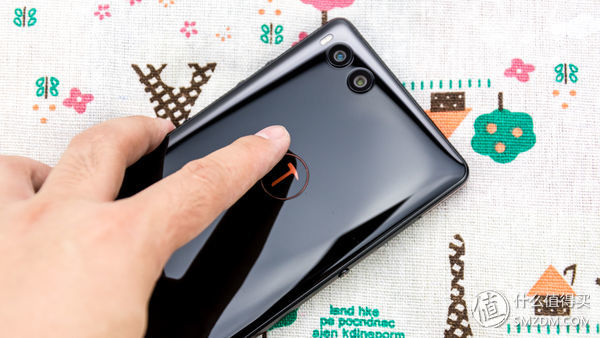 坚果r1现在是否还值得购买,坚果r1现在值得入手嘛