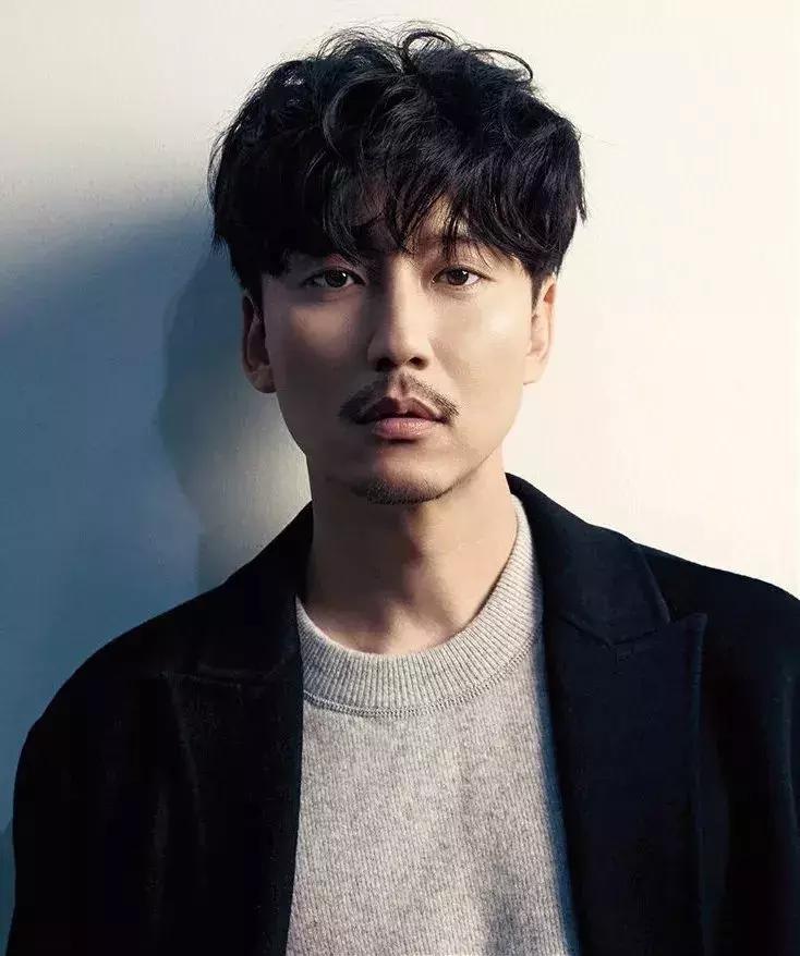 学会吹卷发,怎么把头发吹成烫了的发型