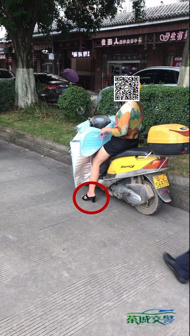 货车司机穿拖鞋驾驶违规吗,穿拖鞋开车车主知道吗