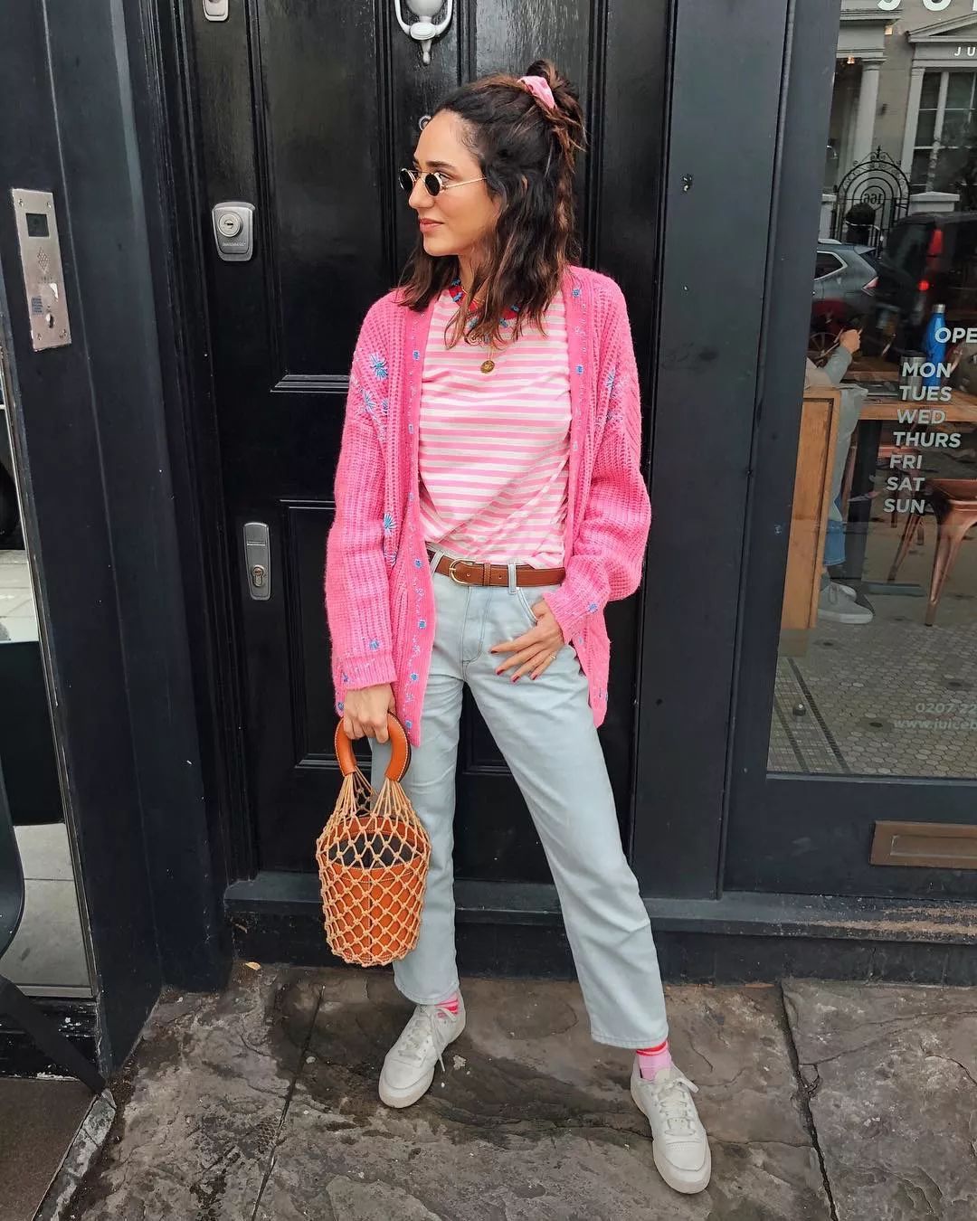 当我们穿着相同鞋子的时候，只有袜子能代表你的个性了