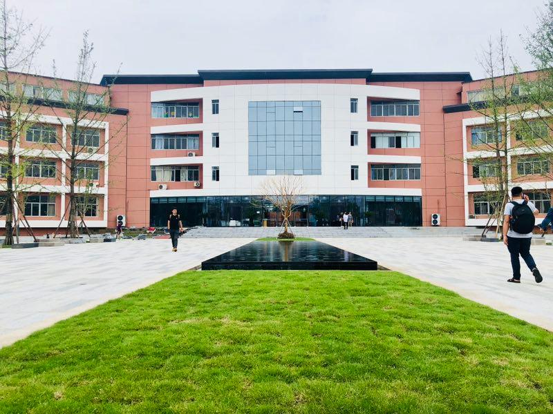 成都市新格林艺术高级中学官网,新格林艺术学校排名