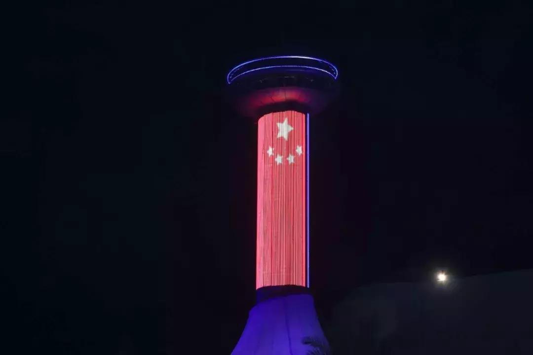 习*平近**来访,阿联酋当地手机上出现了一行字