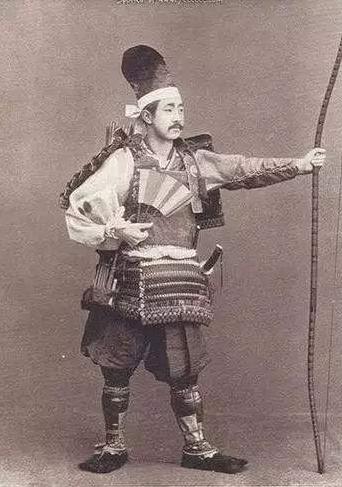 一个韩国人跑到日本，只用了一个方法，居然差点把日本搞到灭国！