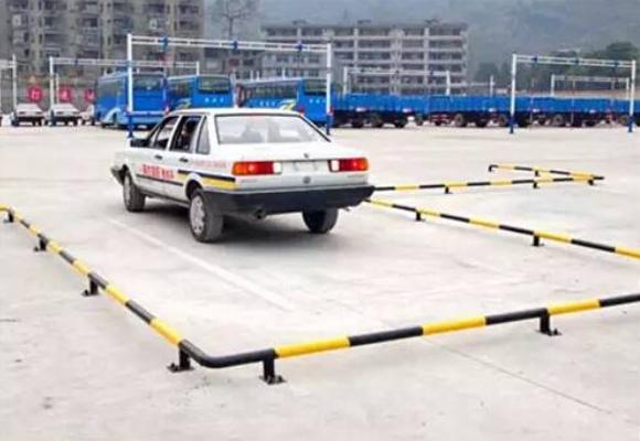 考驾照科目二全过程难不难,考驾照科目二怎么才能不紧张考过