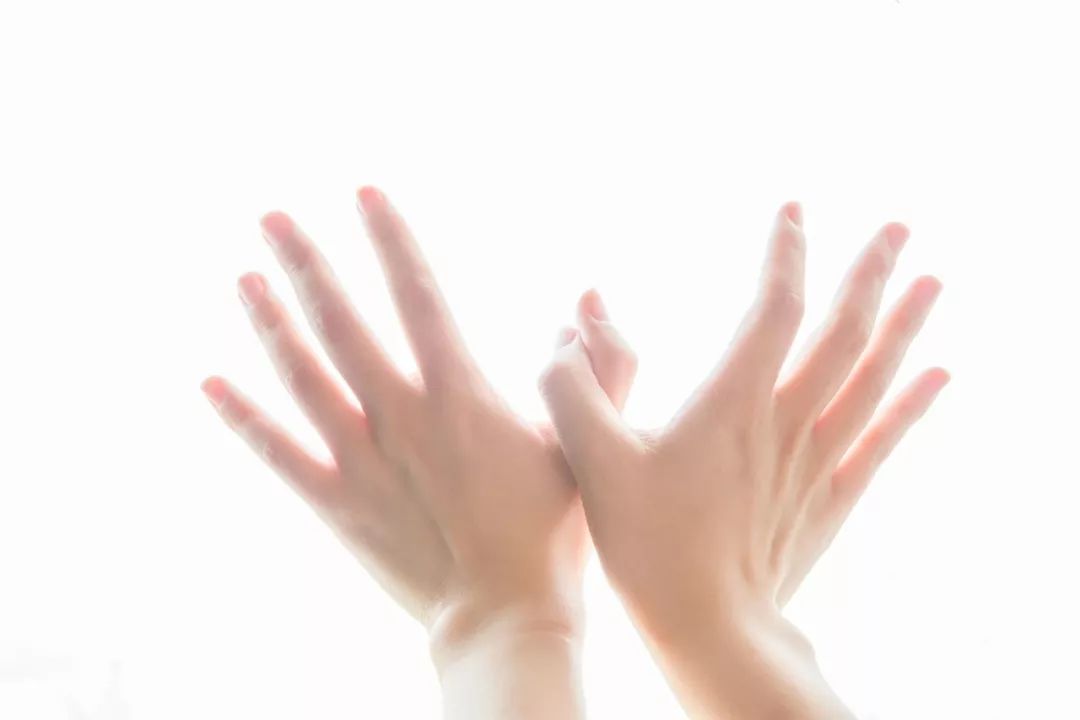 他们活着，却从未有过*爱性**，直到……