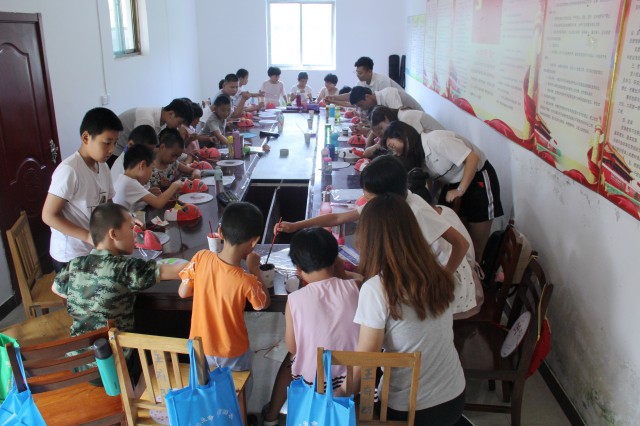 画京剧脸谱幼儿园简单易学,画脸谱学校社团