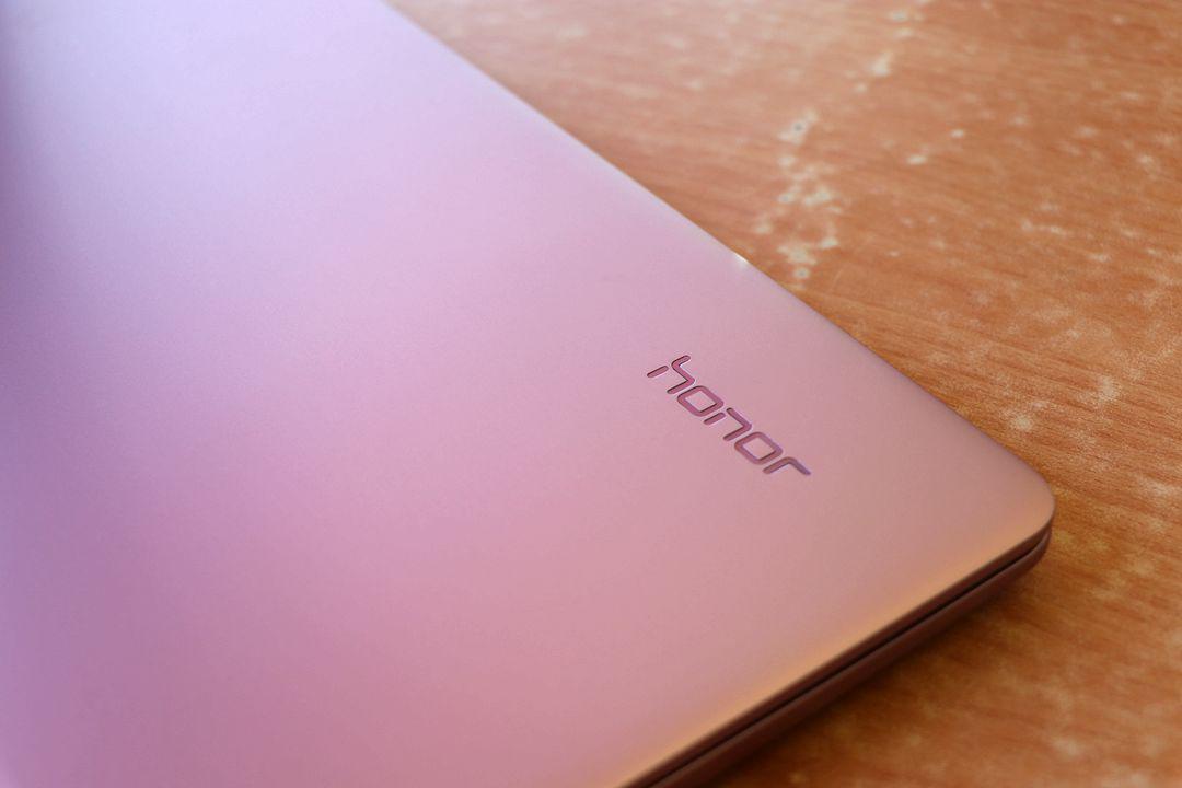 轻薄便携超强性能不抢购,荣耀MagicBook定价实惠