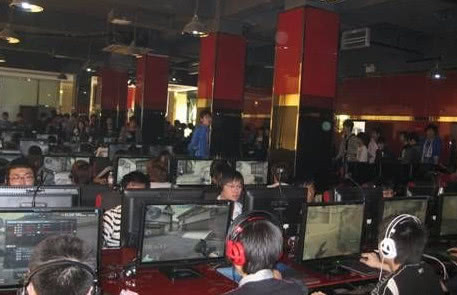 CF：飞行棋是送英雄*器武**？600搞8V，5征服者14万点券！