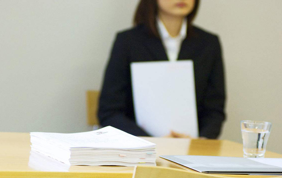 面试官十字加一笔变成什么字,女面试官七加一笔是什么字