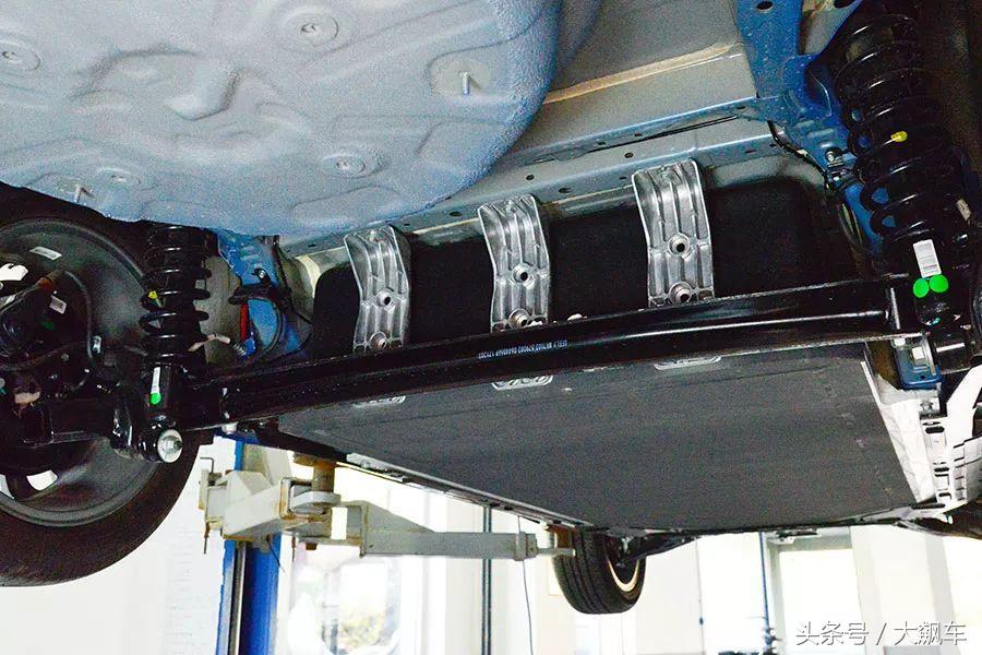 帝豪evpro底盘低吗,帝豪ev车身刚性