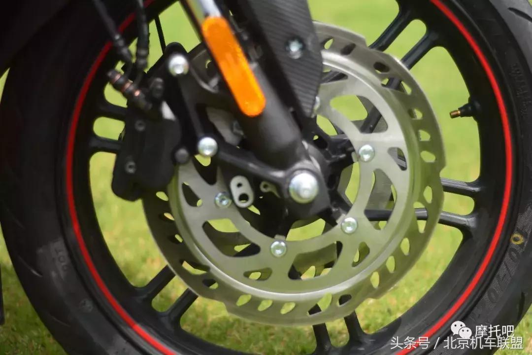 无极300rr和无极250rr选哪个,无极300r和300rr哪个值得入手