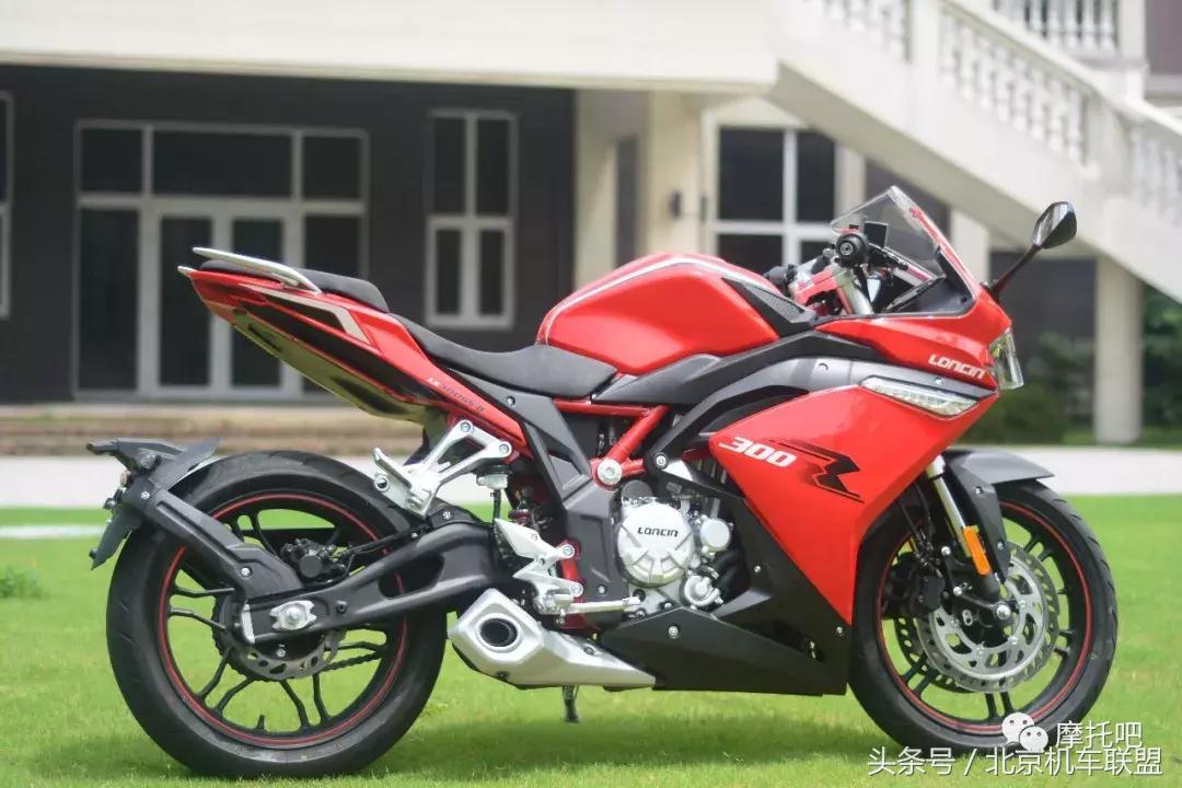 无极300rr和无极250rr选哪个,无极300r和300rr哪个值得入手