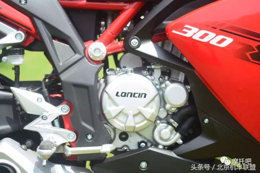 无极300rr和无极250rr选哪个,无极300r和300rr哪个值得入手