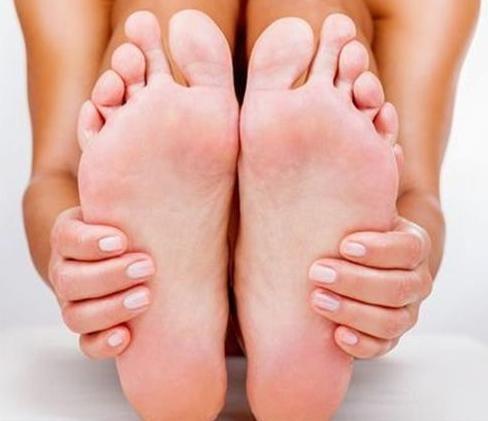 这种疾病还是防不胜防，公共场合尤其重要，臭熏天气