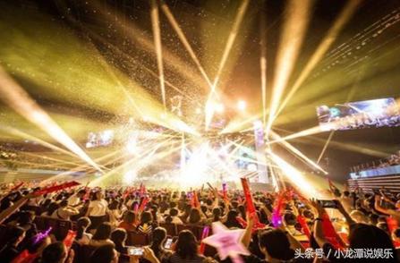 莫文蔚惊艳跳舞视频,莫文蔚演唱会秀身材原视频