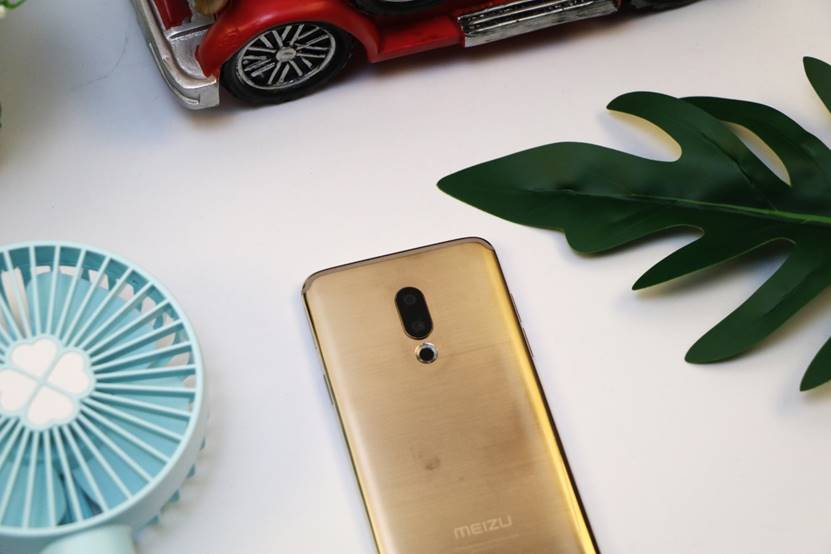 魅族15发布回顾完整,现在的魅族15还值得入手吗