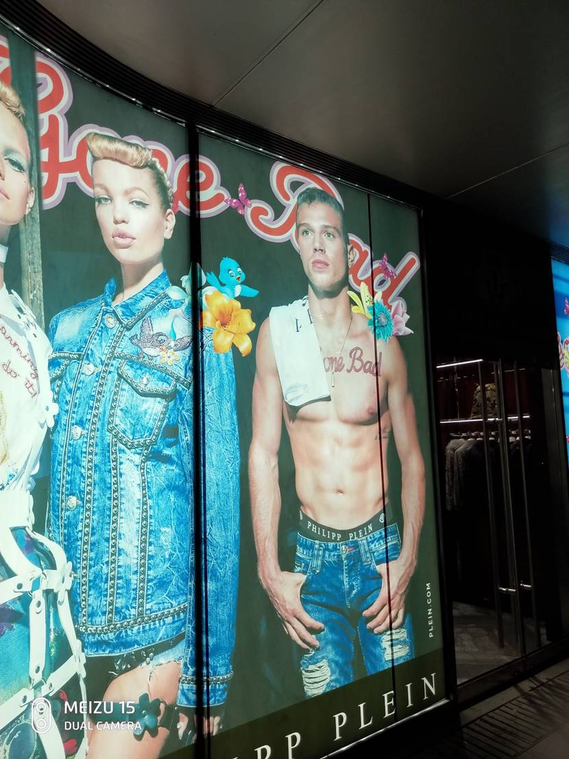 魅族15发布回顾完整,现在的魅族15还值得入手吗