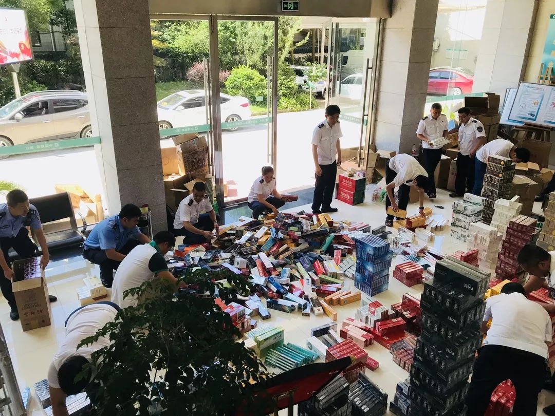 假冒品牌中华香烟,中华烟假货整条