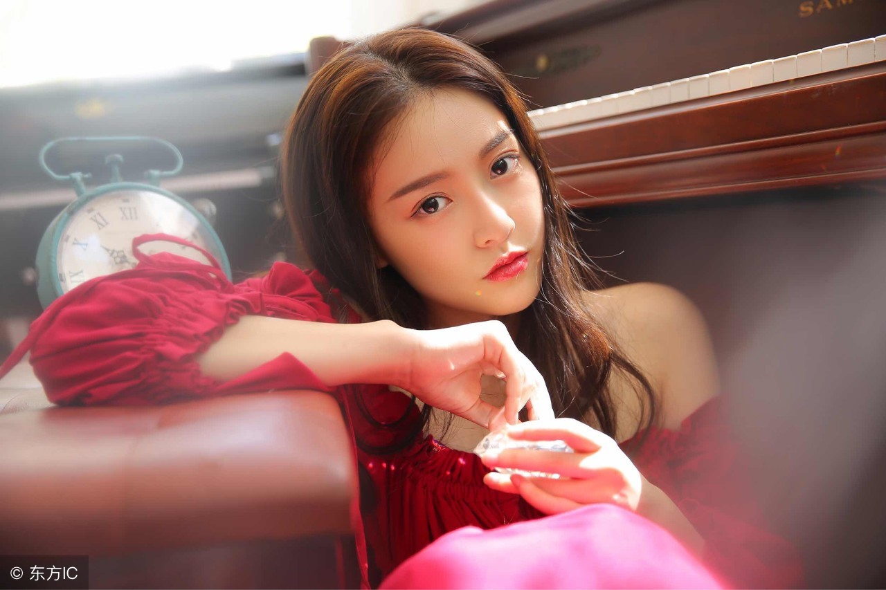 重症监护室的女孩子真实的情况,17岁女生躺在重症监护室