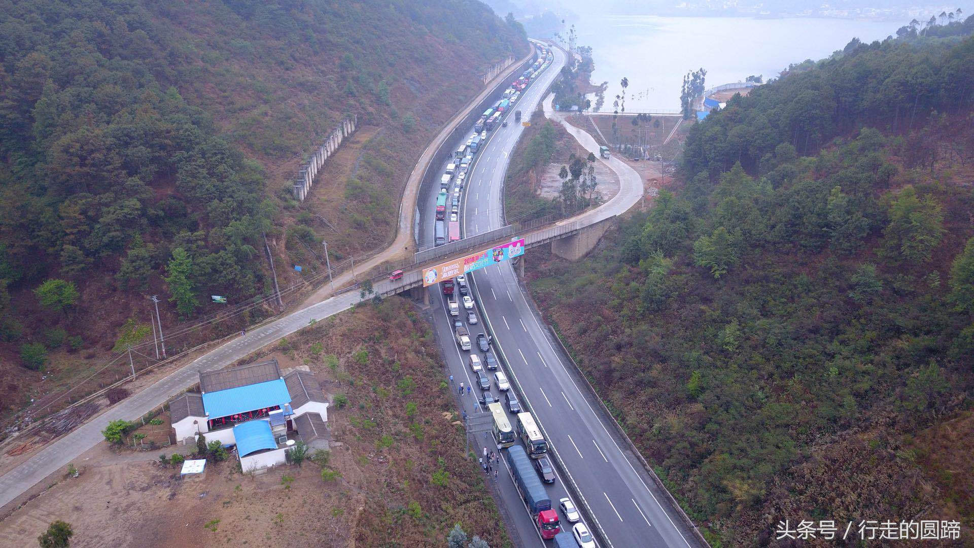 这个被誉为中国10大古镇之首的小镇,到底美在哪里?