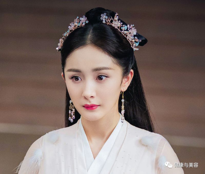 杨幂扶摇同款豆沙色口红,杨幂扶摇皇后口红色号