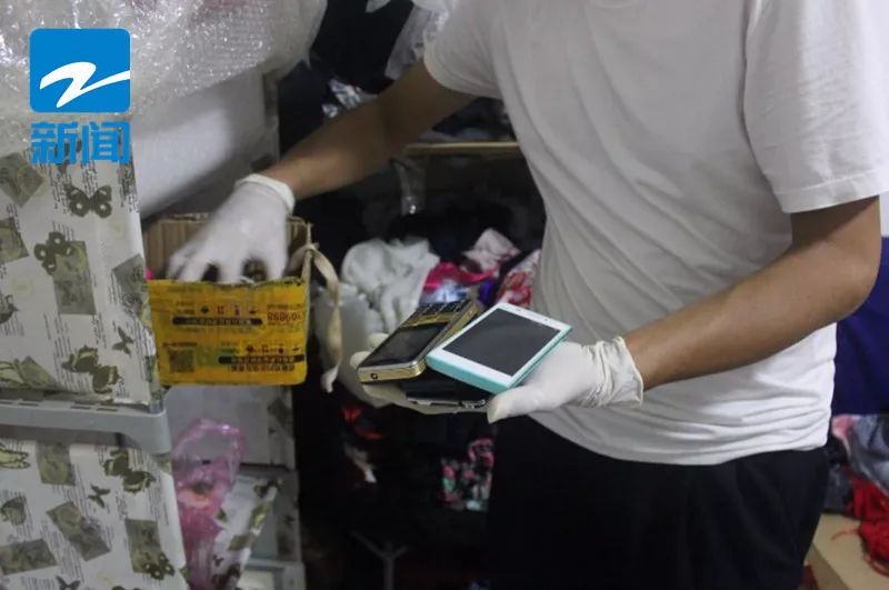 47岁妇人靠美颜工具做网络淫秽直播，不出门不睡觉，还做着另一个勾当