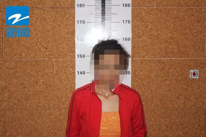 47岁妇人靠美颜工具做网络淫秽直播，不出门不睡觉，还做着另一个勾当