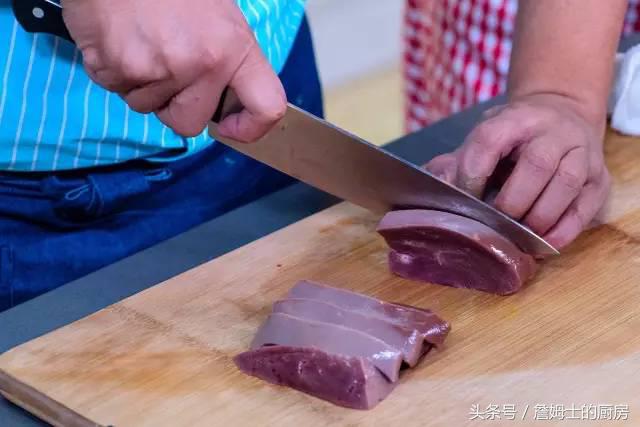 快速做猪肝,快速做泡椒猪肝