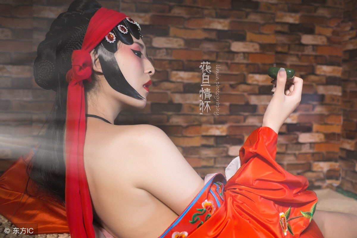 为什么农村老人总觉得子女不孝,婊子无情戏子无义什么意思