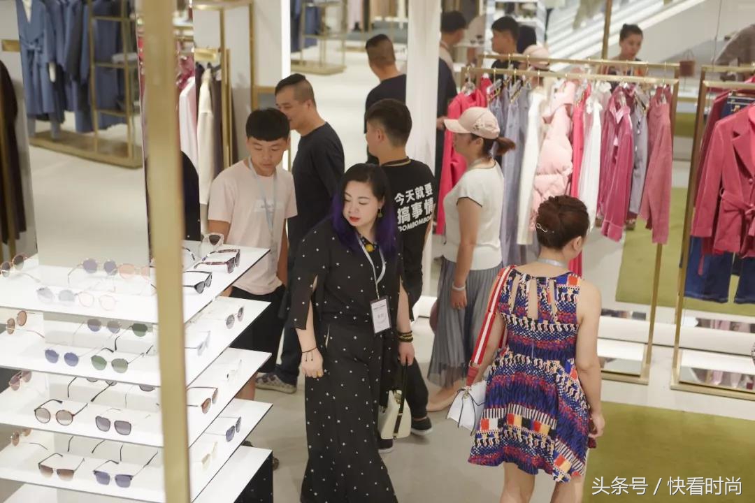 目前比较火的实体连锁店加盟推荐,最近特别火的加盟店实体店